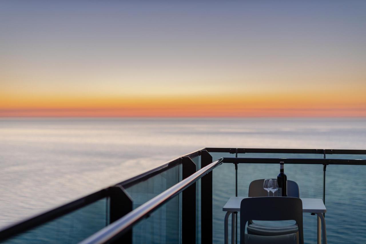 The Spot Apartments - Orbi Beach Tower Batumi Esterno foto