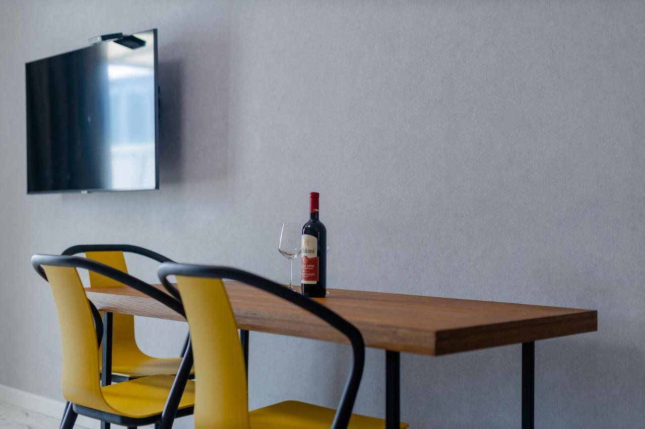 The Spot Apartments - Orbi Beach Tower Batumi Esterno foto