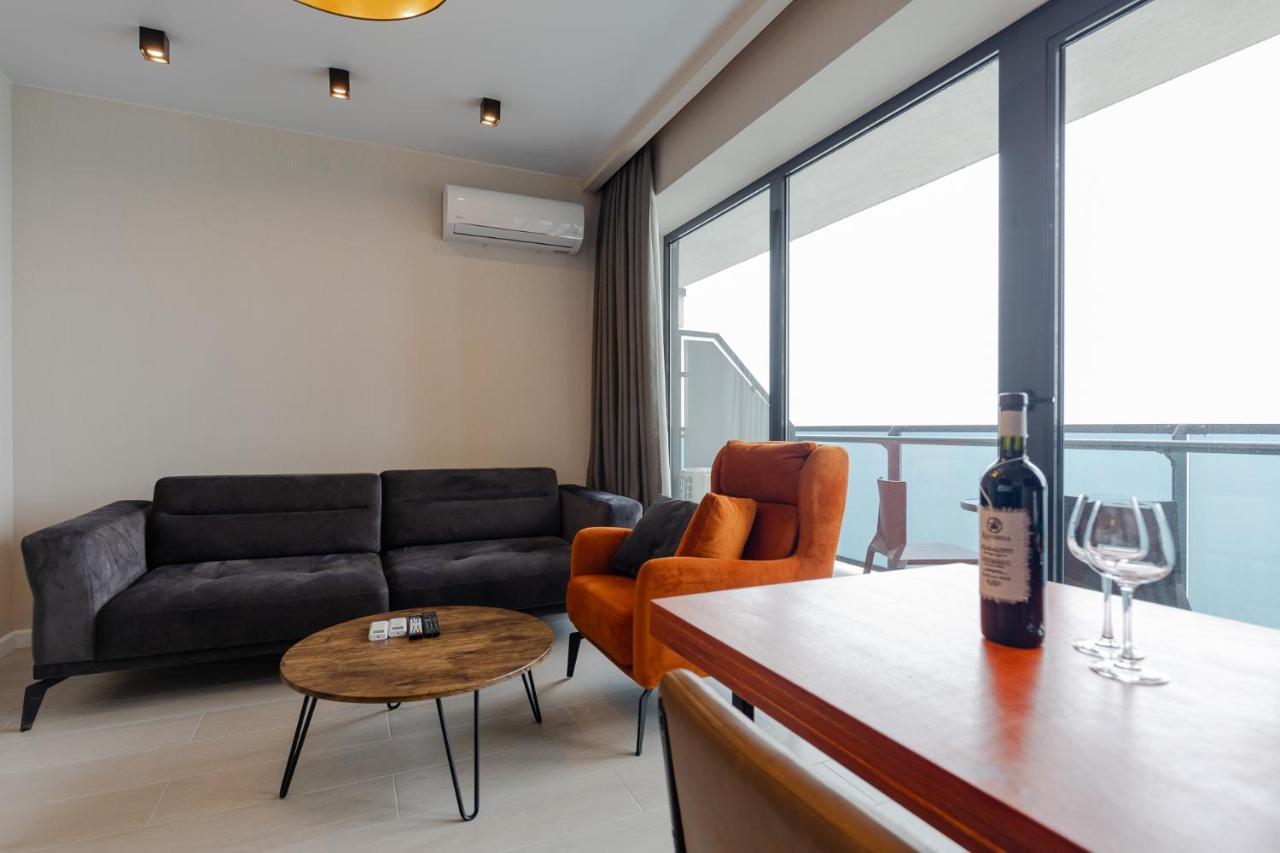 The Spot Apartments - Orbi Beach Tower Batumi Esterno foto