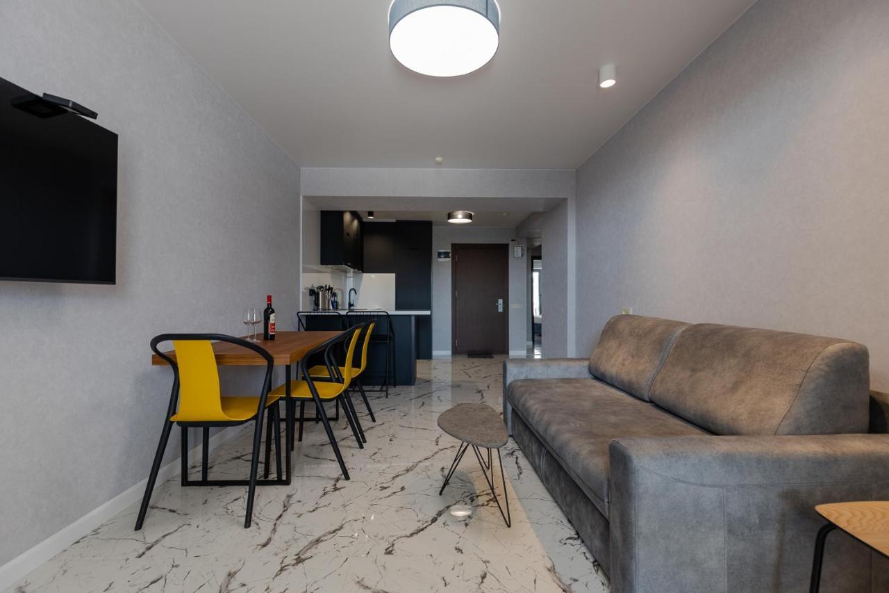 The Spot Apartments - Orbi Beach Tower Batumi Esterno foto
