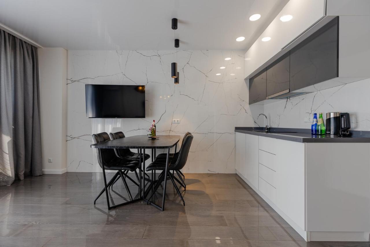 The Spot Apartments - Orbi Beach Tower Batumi Esterno foto