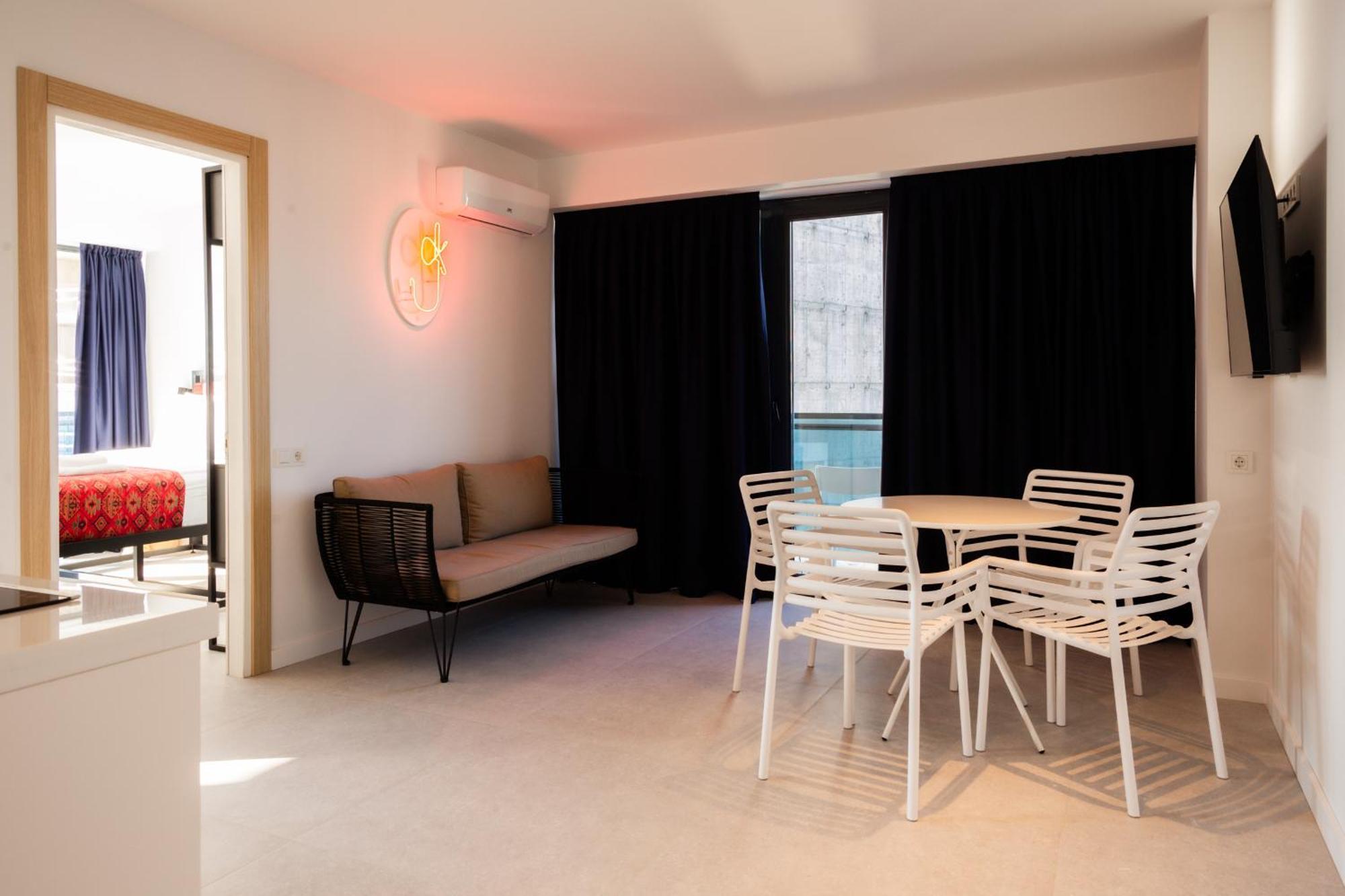 The Spot Apartments - Orbi Beach Tower Batumi Esterno foto