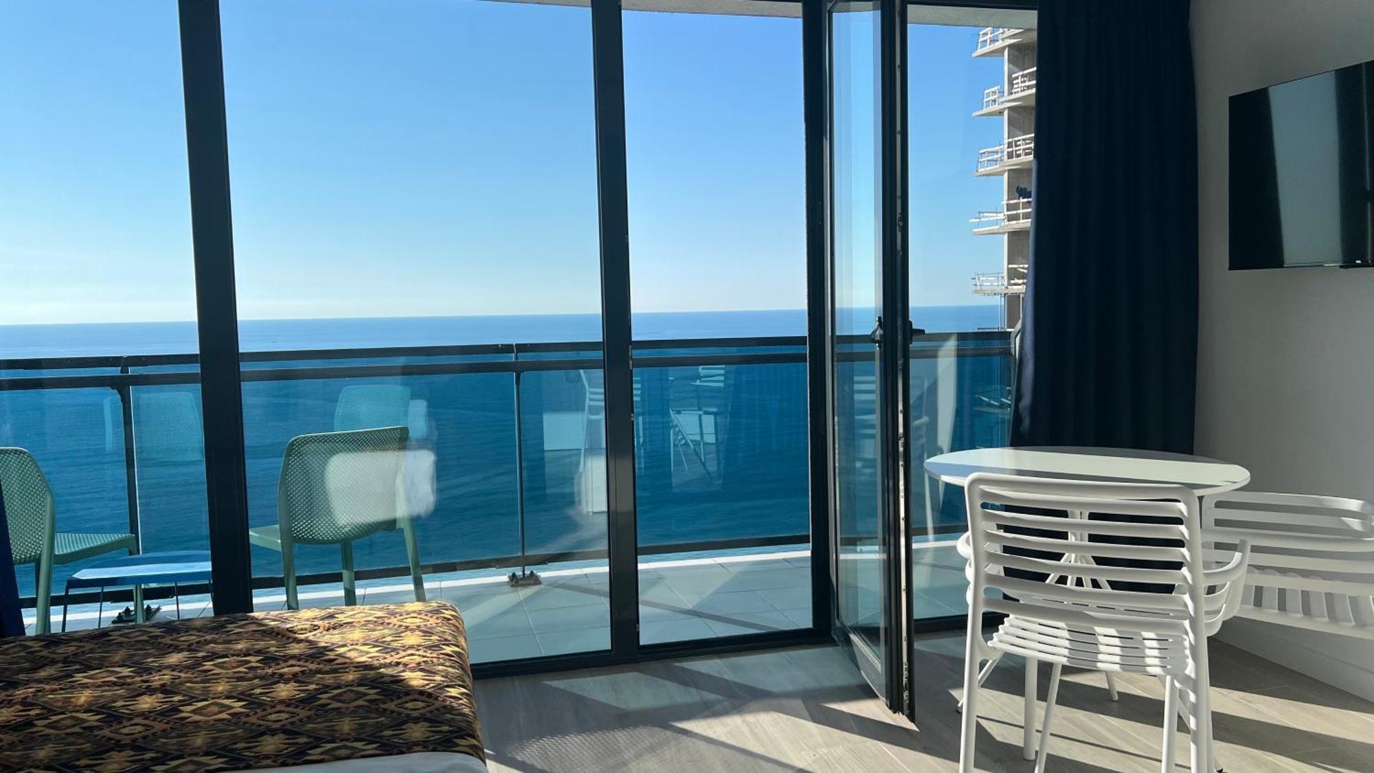 The Spot Apartments - Orbi Beach Tower Batumi Esterno foto