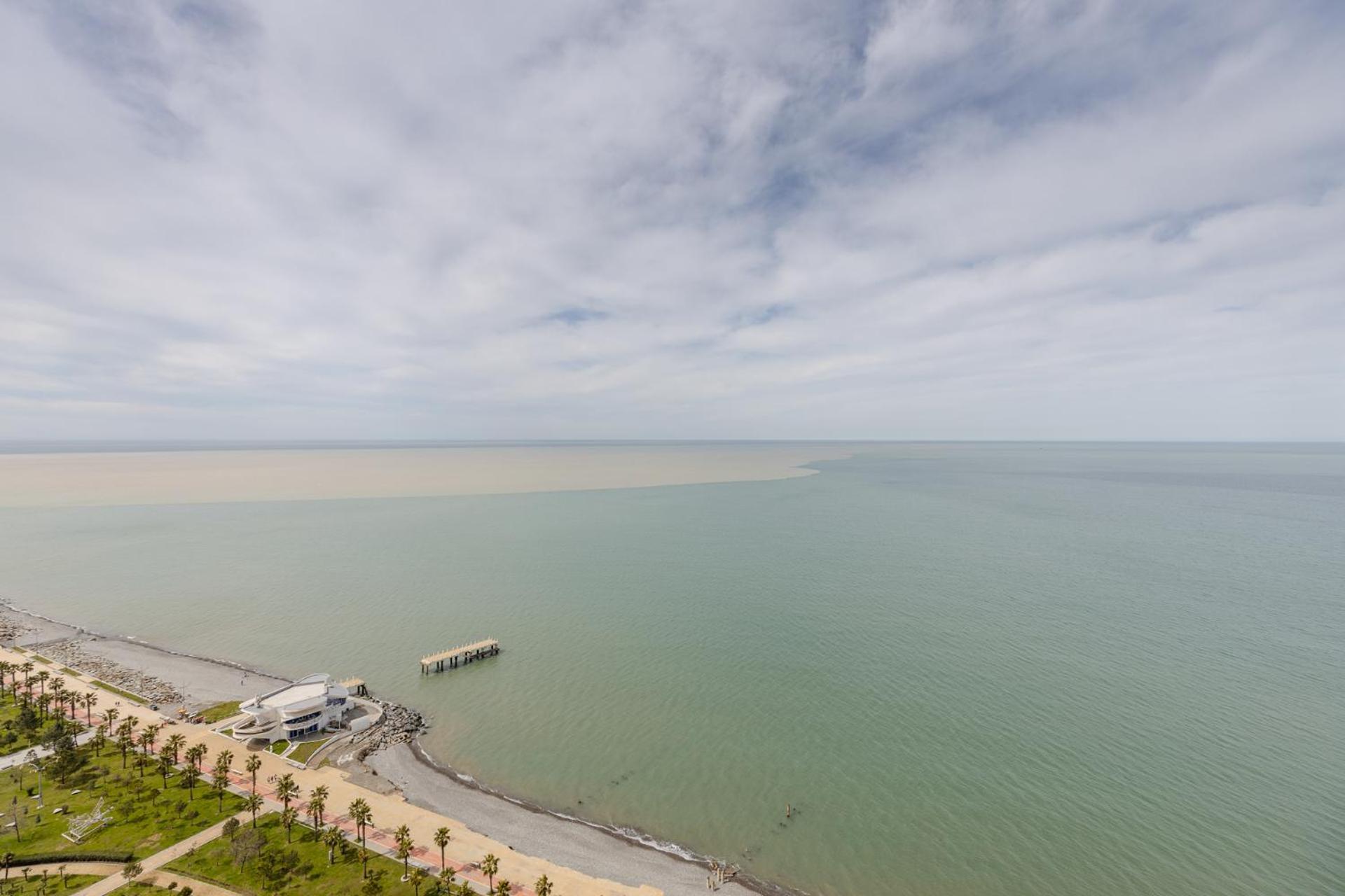The Spot Apartments - Orbi Beach Tower Batumi Esterno foto